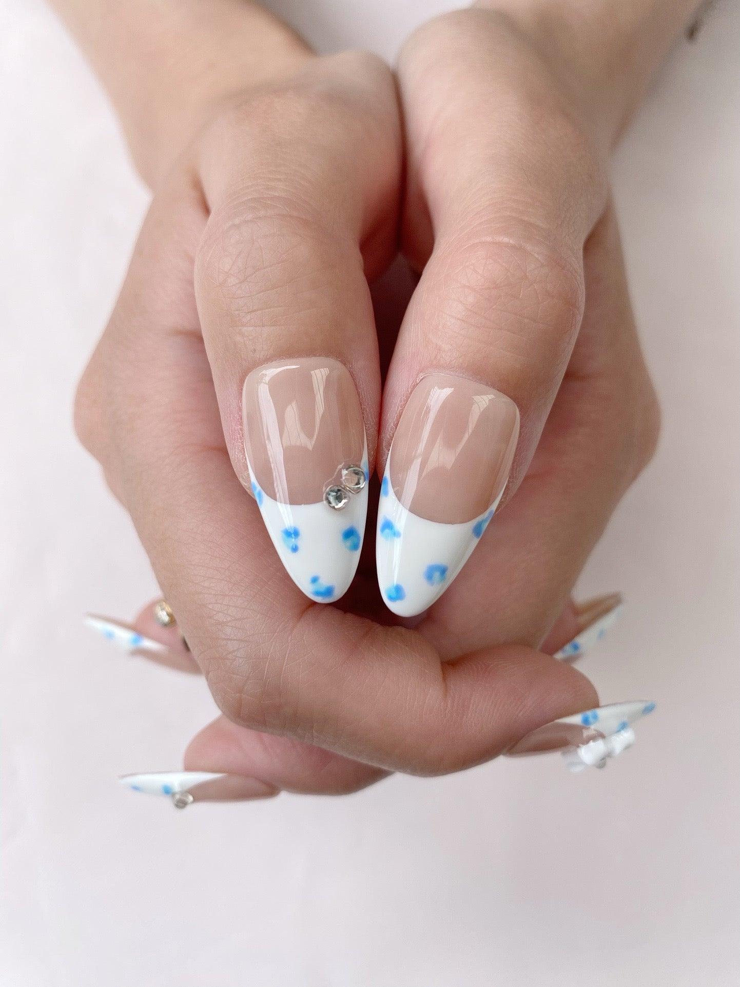 Blue Bow - GO2NAIL  MEDIUM ALMOND PressOnNails