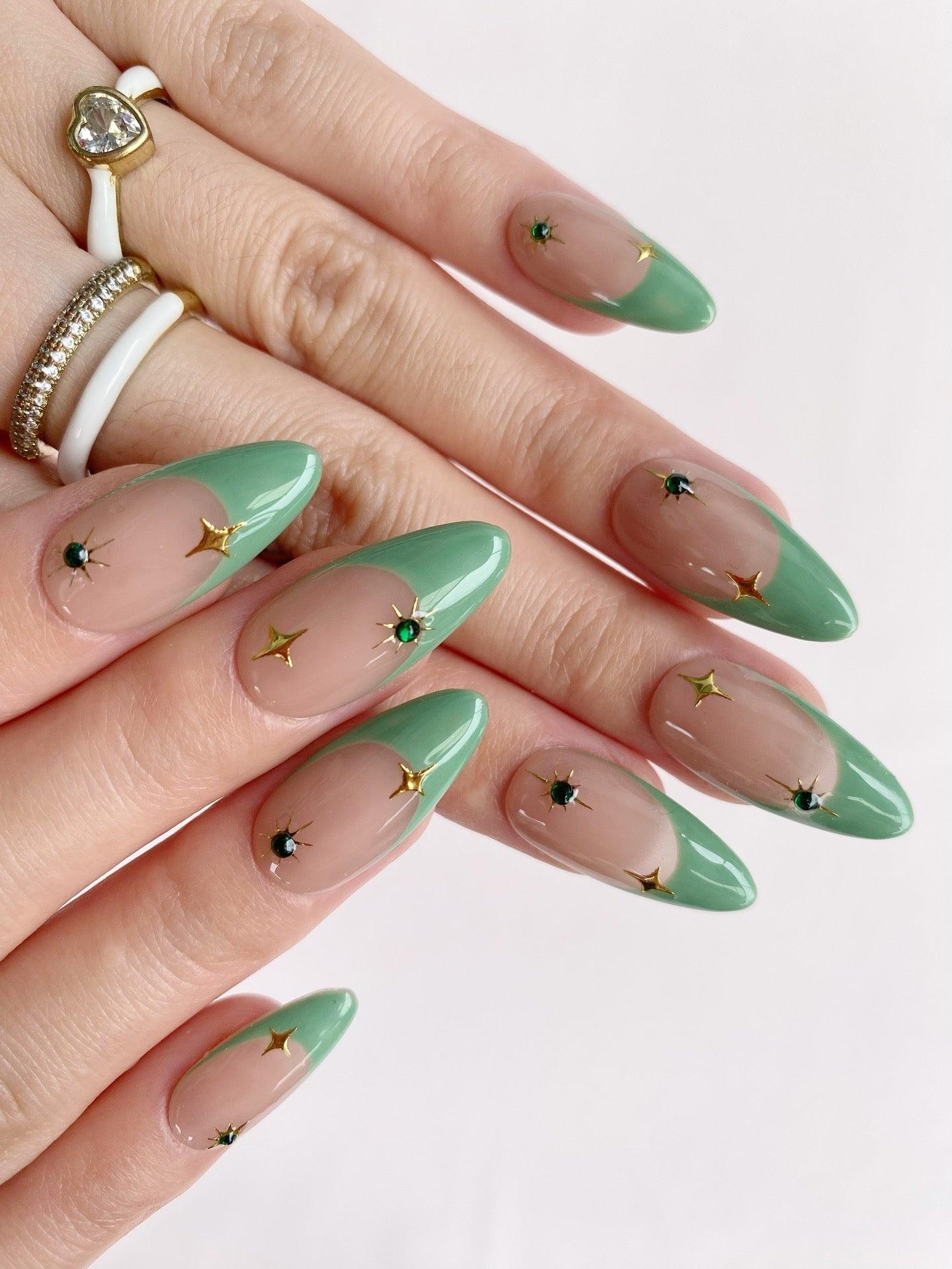 Emerald Stars - GO2NAIL  MEDIUM ALMOND PressOnNails