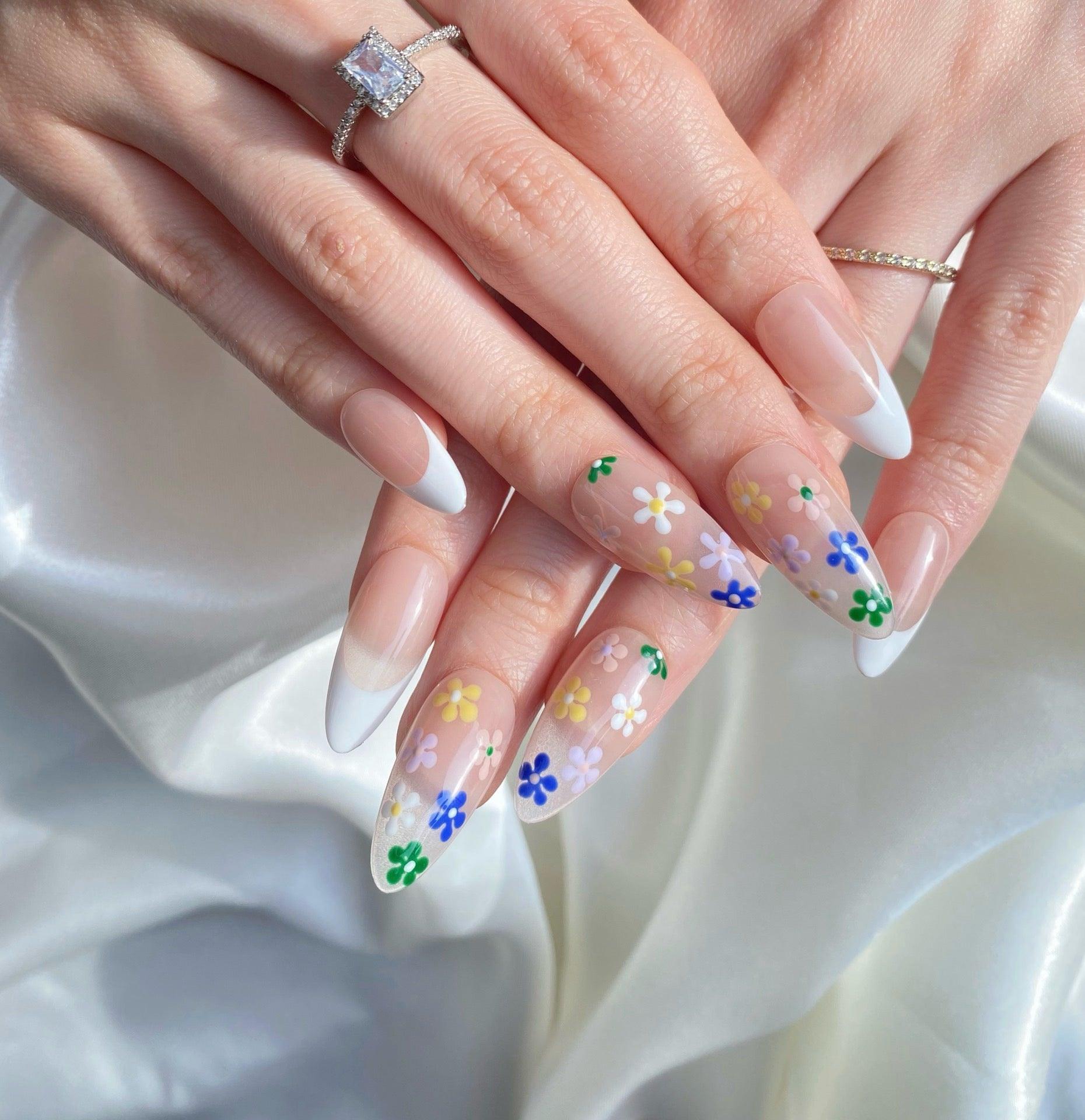 Floral French - GO2NAIL  MEDIUM ALMOND PressOnNails