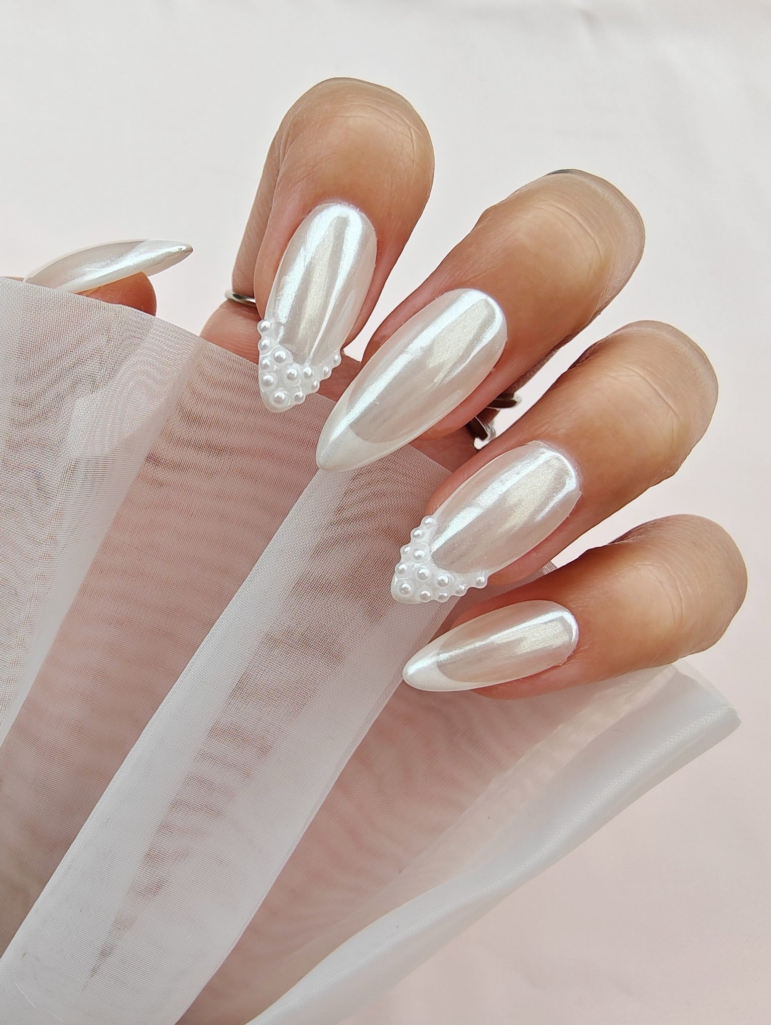 Chic Pearls for a Timeless Wedding Look