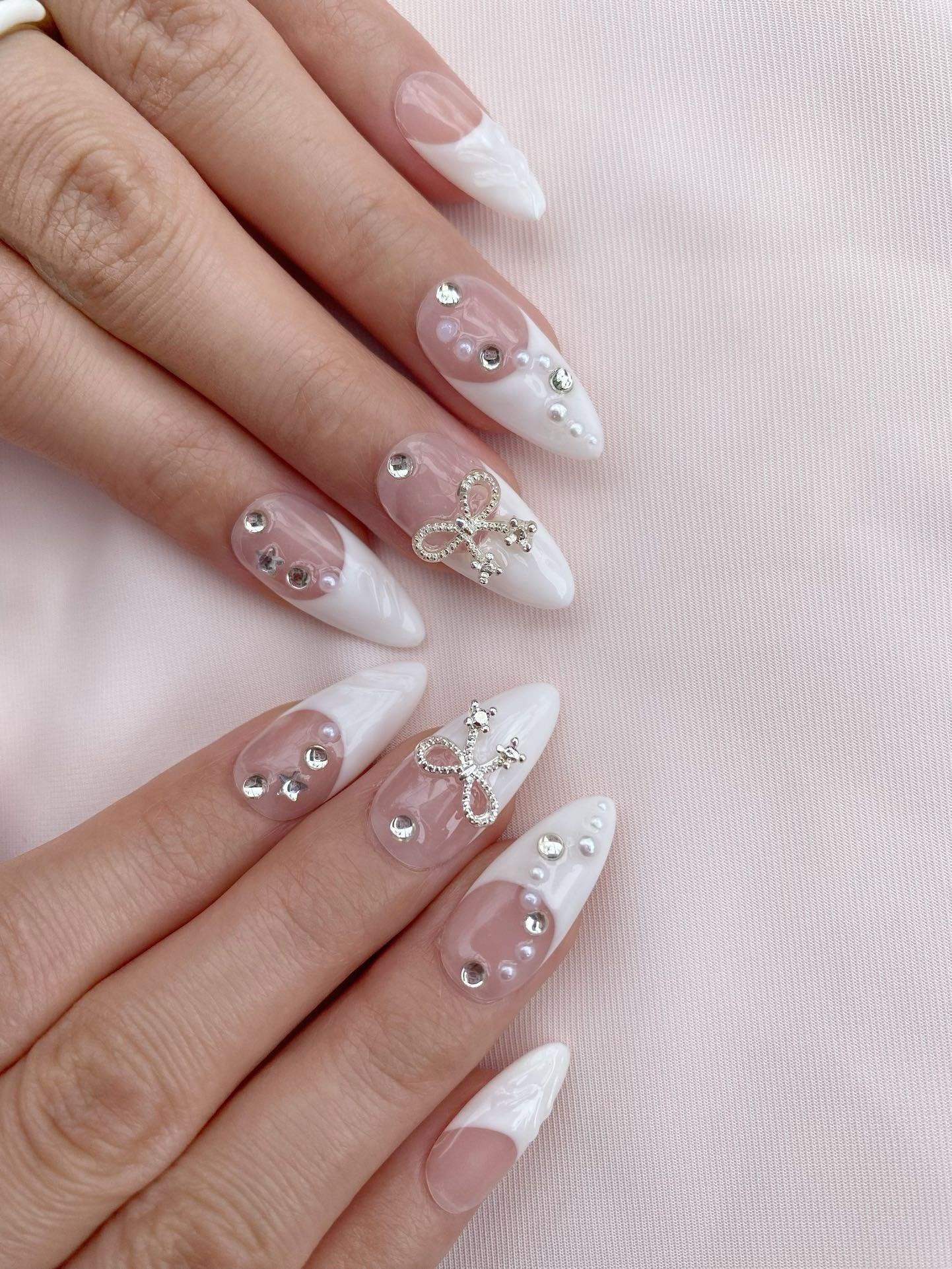 Romantic Pearl Wedding Nails with Elegance