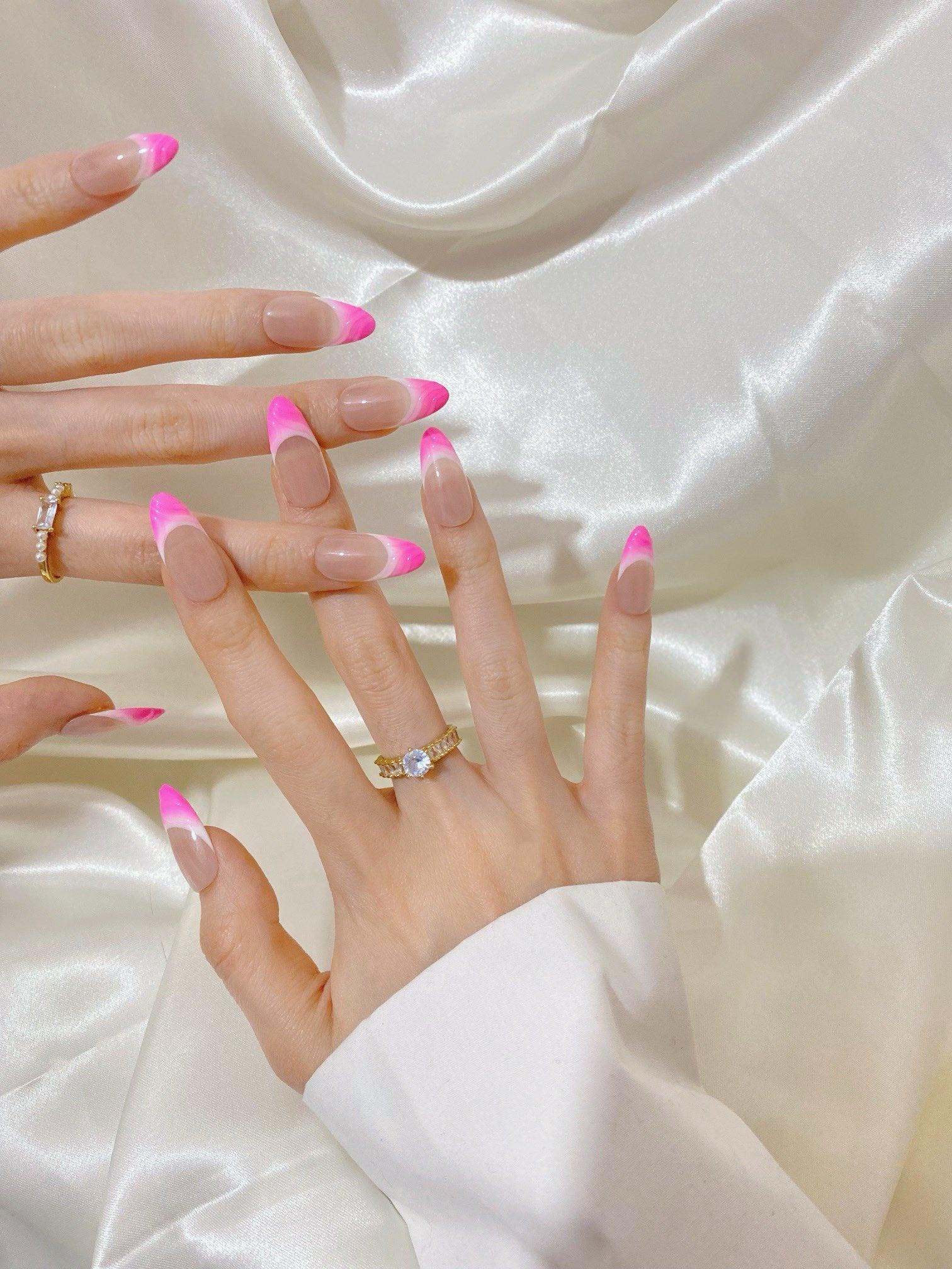 RoseMorningDew - GO2NAIL  MEDIUM ALMOND PressOnNails