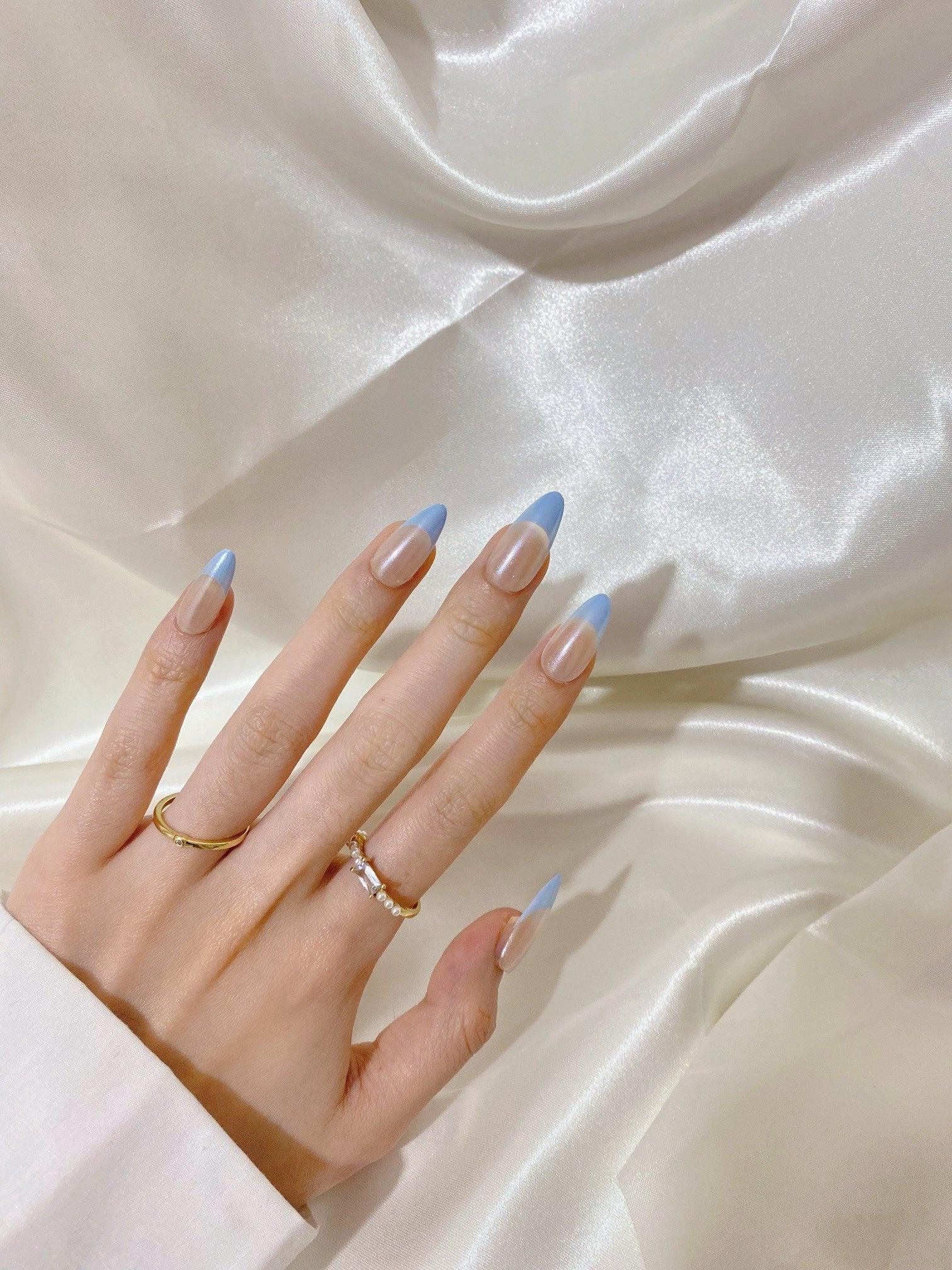 Snow Elegance - GO2NAIL  MEDIUM ALMOND PressOnNails