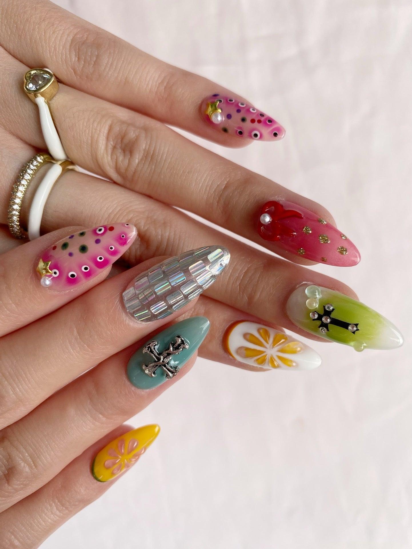 Vivid Wonderland - GO2NAIL  MEDIUM ALMOND PressOnNails
